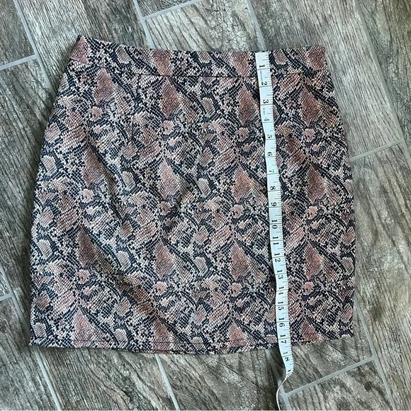 Anthropologie Lea & Viola Snakeskin Print Mini Skirt, Women’s Size Small - Picture 5 of 6